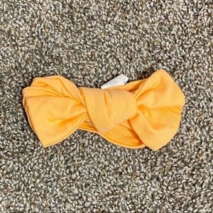 Kate quinn giant headbow